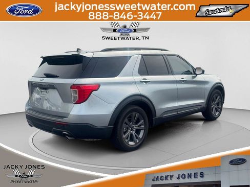 Certified 2023 Ford Explorer XLT w/ Equipment Group 202A RWD image 5
