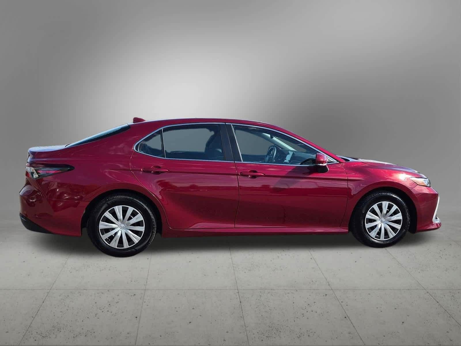 Used 2022 Toyota Camry LE w/ Audio Upgrade Package FWD image 7