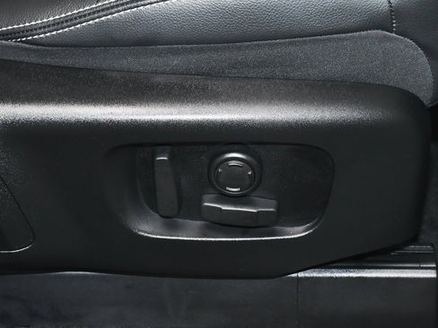 Used 2023 Land Rover Discovery S R-Dynamic image 75