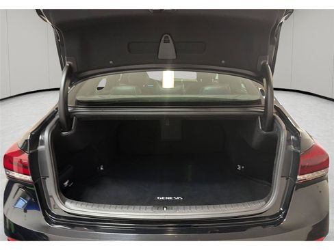 Used 2018 Genesis G80 3.3T Sport AWD/4WD image 12