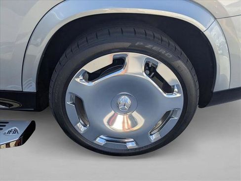 New 2026 Mercedes-Benz Maybach GLS 600 4MATIC image 9