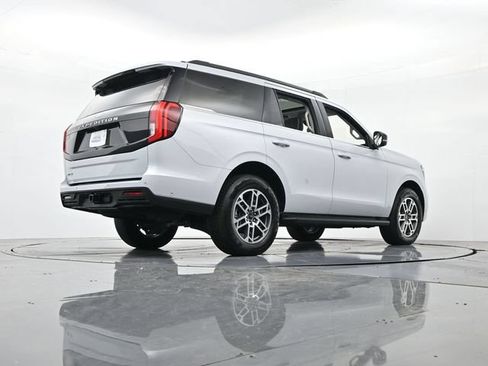 Certified 2025 Ford Expedition Active RWD image 36