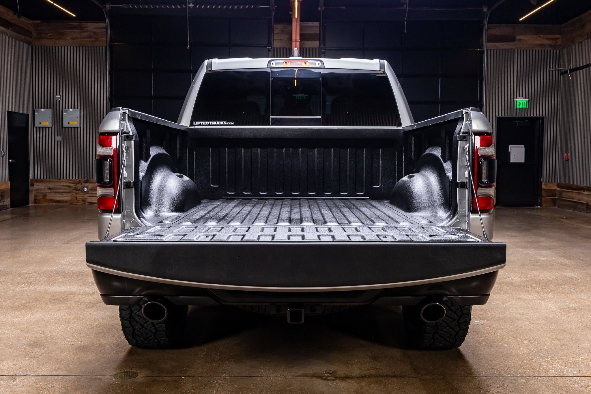 Used 2022 RAM 1500 Rebel w/ Rebel Level A Equipment Group AWD/4WD image 9