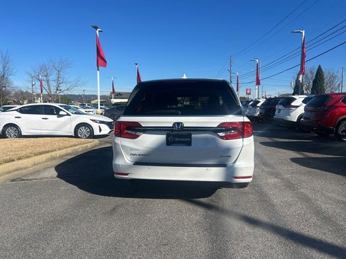 Used 2022 Honda Odyssey Touring image 4