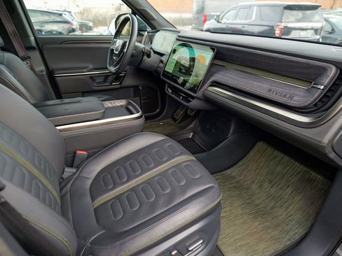 Used 2022 Rivian R1T Adventure image 36