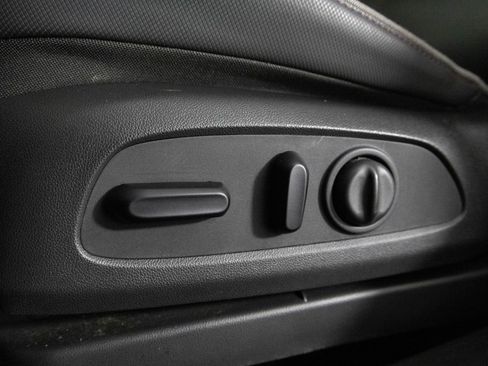 Certified 2022 Chevrolet TrailBlazer RS w/ Technology Package image 19