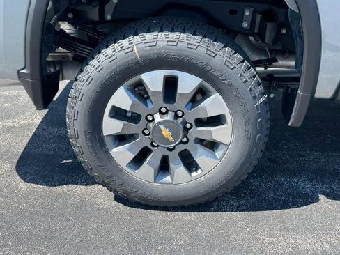 New 2026 Chevrolet Silverado 2500 Custom w/ Custom Value Package AWD/4WD image 4