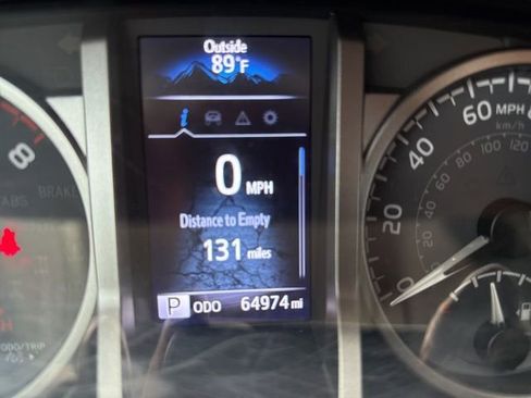 Used 2021 Toyota Tacoma SR5 RWD image 12