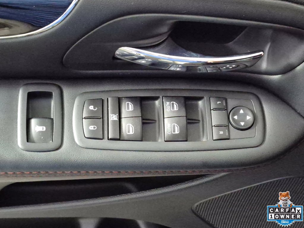 Used 2020 Dodge Grand Caravan SE FWD image 16