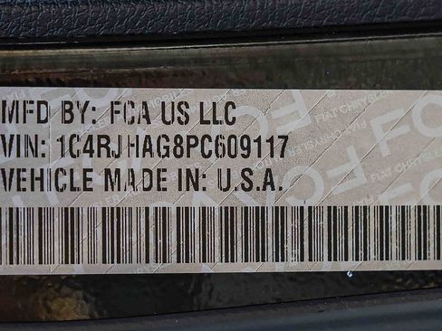 Used 2023 Jeep Grand Cherokee Altitude image 31