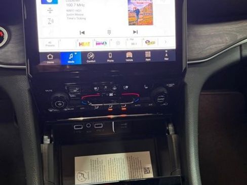 New 2025 Jeep Grand Cherokee L Limited image 16