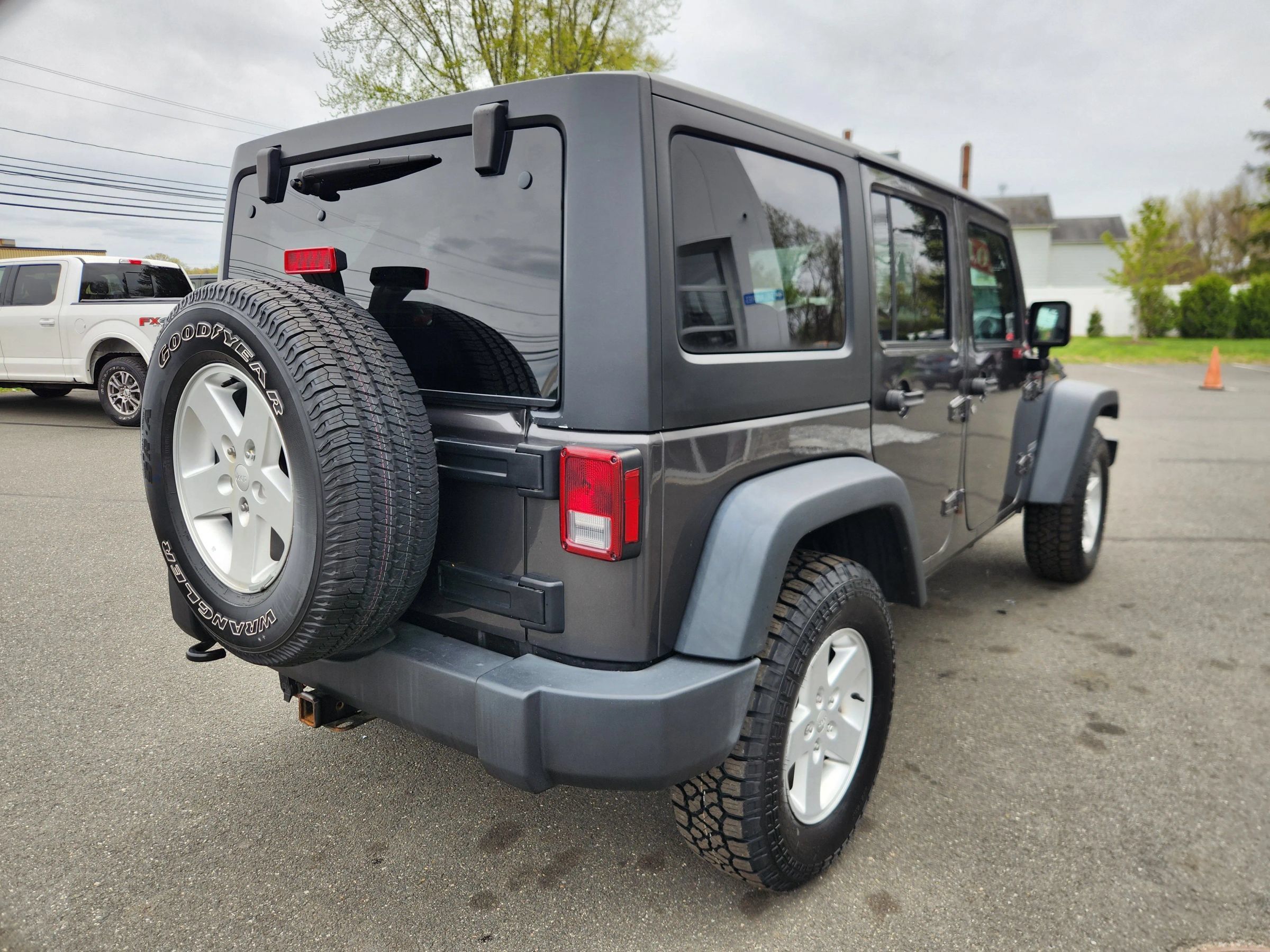 Used 2017 Jeep Wrangler Unlimited Sport w/ Quick Order Package 24S AWD/4WD image 14
