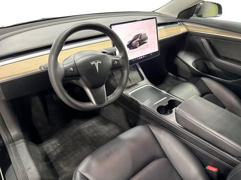 Certified 2023 Tesla Model 3 Standard Range RWD image 9