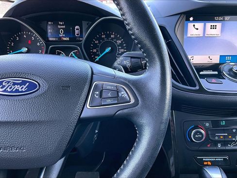 Used 2017 Ford Escape Titanium image 18