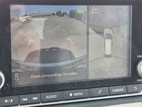 Used 2021 Nissan Rogue SV FWD image 18