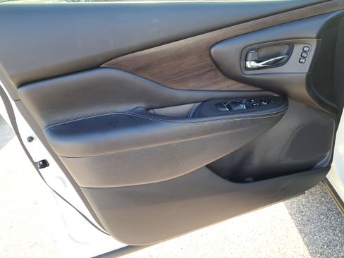 Certified 2024 Nissan Murano Platinum w/ Cargo Package FWD image 15