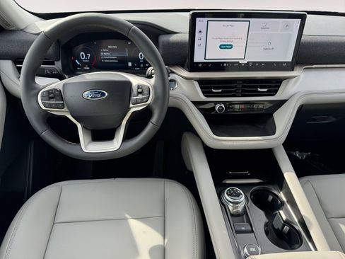 New 2025 Ford Explorer Active w/ Active Comfort Package image 12