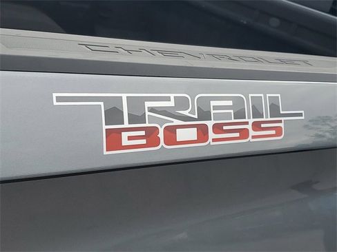 Used 2022 Chevrolet Silverado 1500 LT Trail Boss w/ Convenience Package II image 30