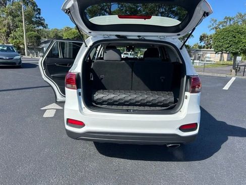 Used 2020 Kia Sorento LX image 17
