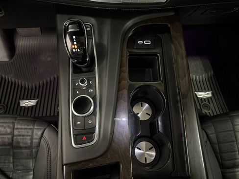 Used 2024 Cadillac Escalade Sport Platinum w/ LPO, ONYX Package image 16