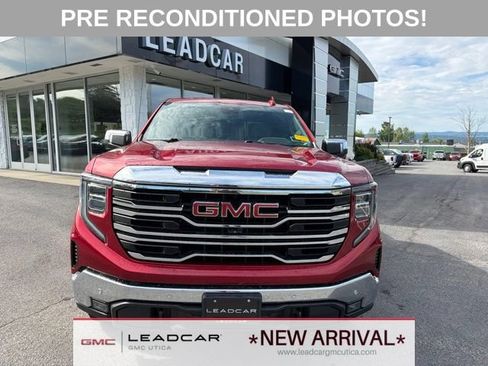 Used 2023 GMC Sierra 1500 SLT w/ SLT Premium Plus Package AWD/4WD image 8
