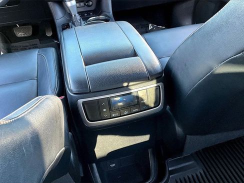 Used 2018 Toyota Highlander XLE image 33