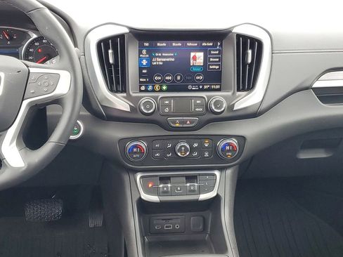 Used 2024 GMC Terrain SLT w/ LPO, Floor Liner Package image 25