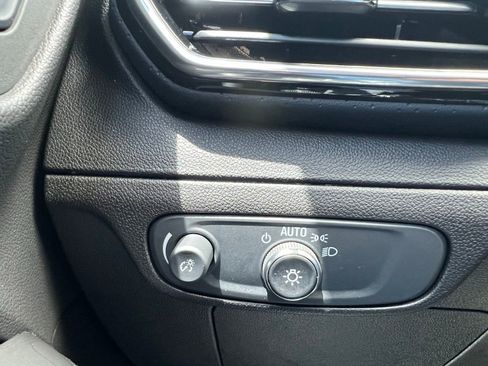 Used 2022 Chevrolet Bolt EUV Premier w/ Super Cruise Package FWD image 30
