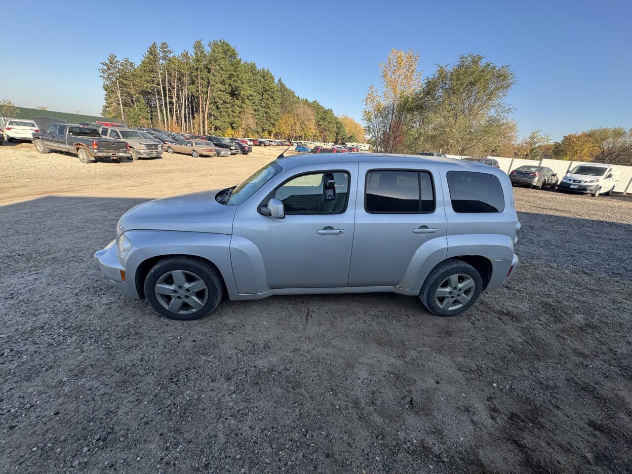 Used 2011 Chevrolet HHR LT FWD image 2