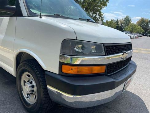 Used 2007 Chevrolet Express 3500 Extended RWD image 78