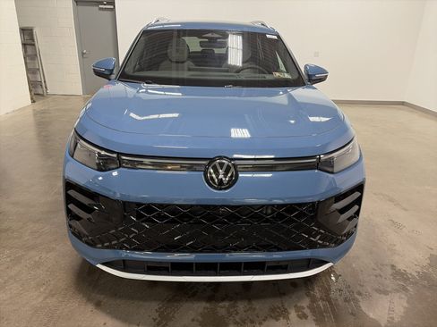 New 2026 Volkswagen Tiguan SEL R-Line image 40