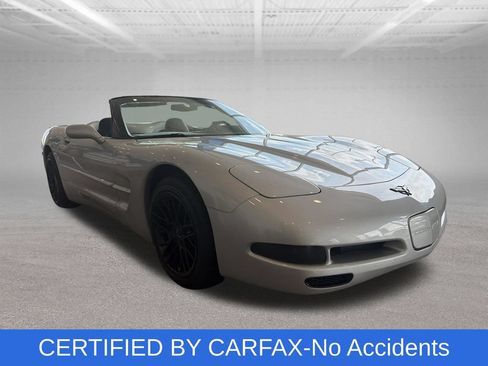 Used 2000 Chevrolet Corvette Convertible w/ Memory Pkg RWD image 2