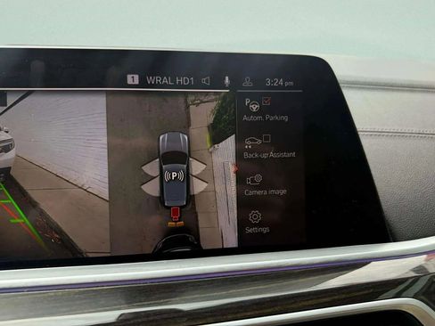 Used 2021 BMW X5 xDrive40i w/ Premium Package image 26