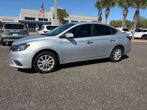 Used 2019 Nissan Sentra SV image 2