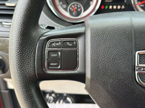 Used 2018 Dodge Grand Caravan SE w/ UConnect Hands-Free Group FWD image 16