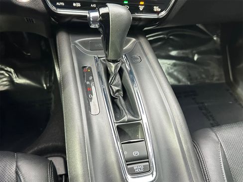 Used 2020 Honda HR-V Touring image 20