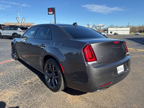 Used 2021 Chrysler 300 S image 9