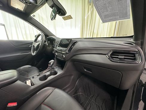 Certified 2022 Chevrolet Equinox RS w/ RS Leather Package image 17