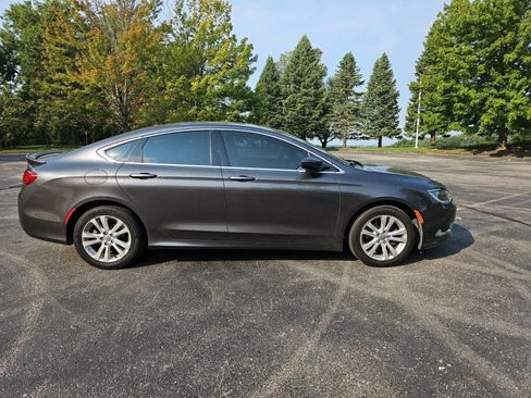 Used 2015 Chrysler 200 Limited FWD image 7