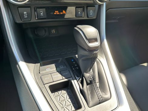 Used 2025 Toyota RAV4 XLE Premium FWD image 32