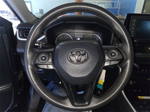 Used 2022 Toyota RAV4 LE image 14