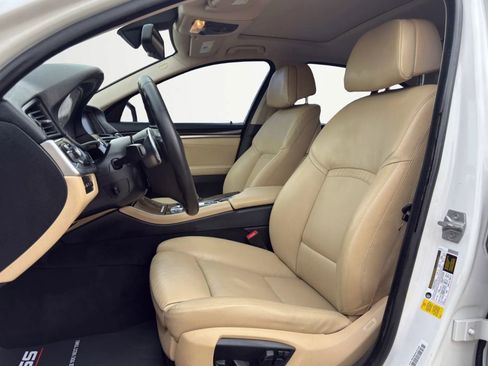 Used 2016 BMW 528i Sedan w/ Premium Package RWD image 11