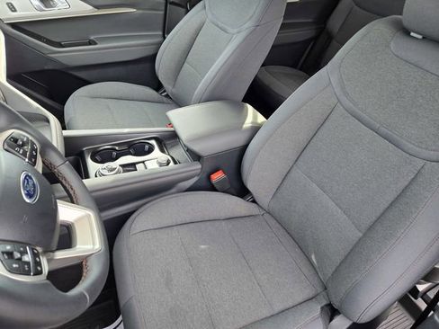 New 2026 Ford Explorer Active image 21