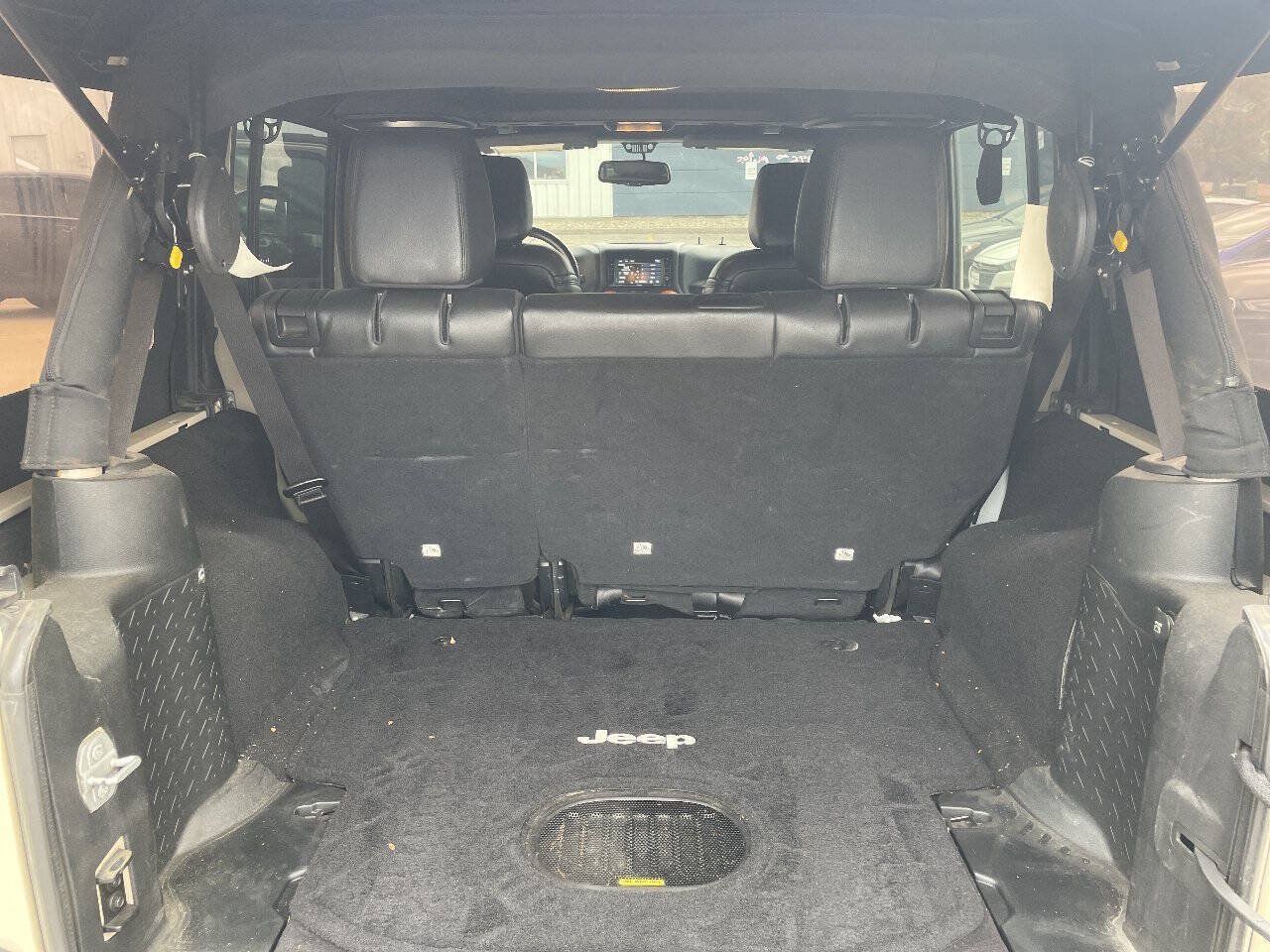 Used 2016 Jeep Wrangler Unlimited Sahara AWD/4WD image 41
