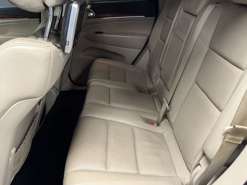 Used 2012 Jeep Grand Cherokee Limited w/ Luxury Group II image 15