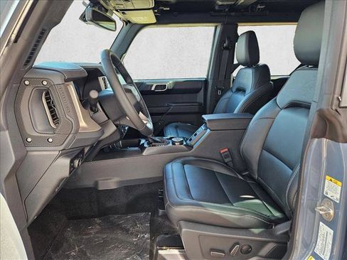 New 2025 Ford Bronco Outer Banks AWD/4WD image 4