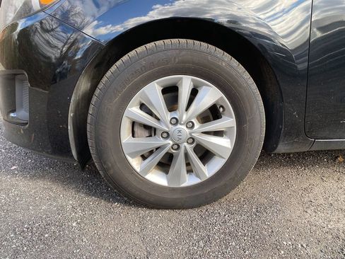 Used 2018 Kia Sedona L image 28