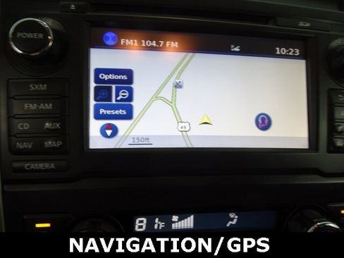 Used 2017 Nissan Titan SL w/ SL Towing Convenience Package image 13