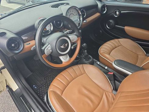 Used 2010 MINI Cooper Hardtop image 10