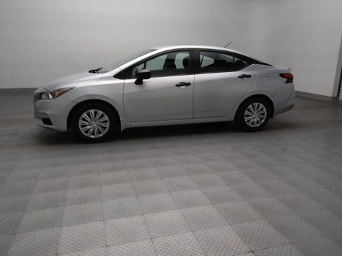 Used 2020 Nissan Versa S FWD image 2
